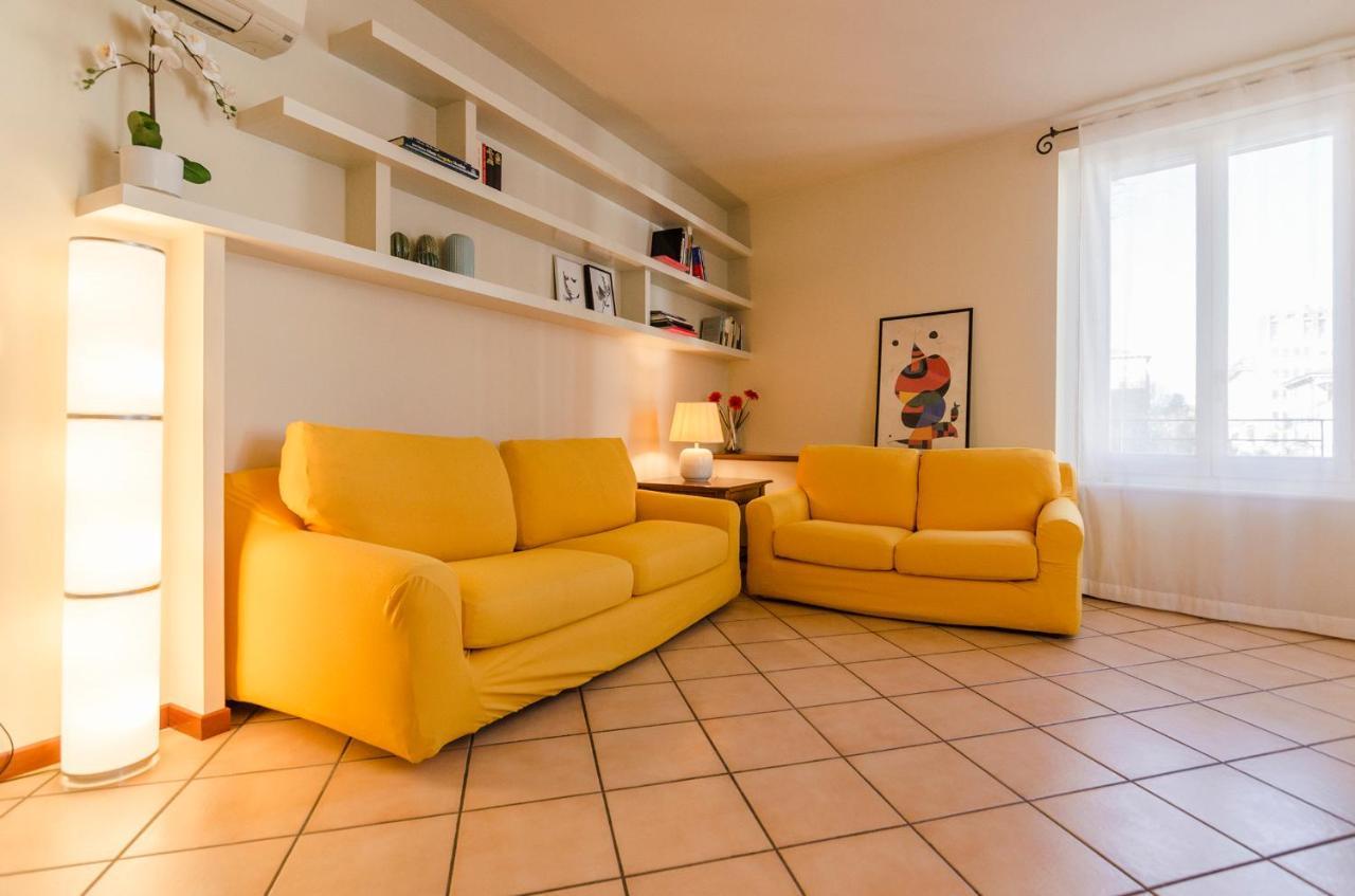 Flat 13: Elegante E Luminoso Con Terrazzo Privato Apartment Bologna Exterior foto