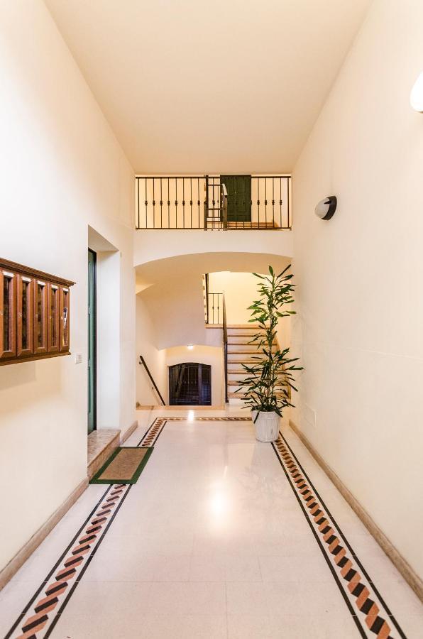 Flat 13: Elegante E Luminoso Con Terrazzo Privato Apartment Bologna Exterior foto
